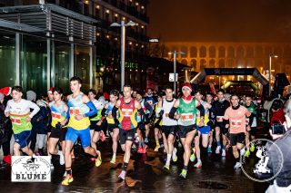 ⏳🕖 Tic tac, tic, tac... comienza la cuenta atrás...⏳🕗

¡Faltan 65 días para la San Silvestre Segoviana! 🥳❤️

El 31 de diciembre las calles de Segovia se llenarán de corredores en la tarde más especial del año.

Patrocinadores:
@ayuntamientosegovia 
@imdsegovia 
@diputaciondesegovia 
@fundacioncajaruraldesegovia 
@centronexusegovia 
@drinseguridad 
@disenium.confort 
@english.abracadabra 
@huercasa 
@naturpellet 
@bigmatabanera 
@tiendamundolaboral 
@gadis.supermercados 
@brualdissg20 
@cocacola_esp 
@hyundaisegohyun 
@hyundaiesp 
@clinicamedicagoya
@ambientair.es