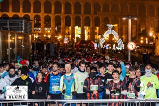 🎉🏃‍♀️🔥 ¡NOTICIÓN! 🔥🏃‍♂️🎉

¡La San Silvestre Segoviana 2025 ya ha superado los 1.500 inscritos! 🙌💥
Gracias a todos los que vais a despedir el año corriendo por Segovia ❤️🏰✨

Pero… ¡esto no ha terminado! 🚀
👉 Las inscripciones siguen abiertas 📝
👉 Anímate y únete a la fiesta 🎶🎊
👉 No te quedes sin tu dorsal ⏳👟

Corre, apunta a tus amigos y ven a vivir una tarde inolvidable 🎄🎽
💙 ¡Vamos a por muchos más! 💙

#SanSilvestreSegoviana2025 #1500Inscritos #CorreSegovia #FinDeAñoCorriendo 🎉🏃‍♀️🏃‍♂️

ORGANIZA:
Club Atlético Joaquín Blume

INSTITUCIONES:
@ayuntamientosegovia
@imdsegovia
@diputaciondesegovia

PATROCINADOR PRINCIPAL:
@naturpellet

COCHE OFICIAL DE LA PRUEBA:
@hyundaiesp
@hyundaisegohyun

PATROCINADORES:
@fundacioncajaruraldesegovia
@bigmatabanera
@clinicamedicagoya
@maxcolchon.es
@aluminiosluismig
@gestoriacuestaperez
@brualdissg20
@cocacola_esp
@tiendamundolaboral
@huercasa
@gadis.supermercados
@miguelanezgentedulce
@disenium.confort
@restaurantecasaressegovia
@english.abracadabra
@radalki

COLABORADORES:
@drinseguridad
@dimeserviciosasistenciales
@nievaline
@centronexusegovia
@ambientair.es

MEDIOS DE COMUNICACIÓN OFICIALES:
@radiosegoviacadenaser
@Los40segovia @adelantadosegovia

COLABORADOR FOTOGRÁFICO
@sonrisasdelacalle_fotografia