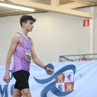 🏃‍♂️🏟️ PRIMERA JORNADA ESCOLAR DE ATLETISMO EN PISTA 🏟️🏃‍♀️

El sábado del fin de semana del 7 y 8 de marzo se celebró en las Pistas de Atletismo Antonio Prieto la Primera Jornada Escolar de Atletismo en Pista 👏📅

Hasta allí se desplazaron varios de nuestros jóvenes atletas, que disfrutaron de una gran jornada de atletismo y realizaron un excelente papel en sus pruebas 💪🔥

🔹 Aitor Galindo ➜ 🏃‍♂️ 100 ml
🔹 Aitor Cruz ➜ 🏃‍♂️ 100 ml | 200 ml
🔹 Héctor Aguado ➜ 🏃‍♂️ 100 ml | longitud
🔹 Adrián ➜ 🏃‍♂️ 100 ml | 200 ml
🔹 Oliver ➜ 🏃‍♂️ peso | 60 ml
🔹 Alma ➜ 🏃‍♂️ jabalina, 80 ml y 150 ml
🔹 Iria ➜ 🏃‍♂️ longitud | 100 ml
🔹 Linda ➜ 🏃‍♂️ longitud | 300 ml
🔹 Irene ➜ 🏃‍♂️ longitud | 100 ml
🔹 Ivana ➜ 🏃‍♂️ longitud | 100 ml

👏 Todos ellos demostraron esfuerzo, ganas y una gran actitud en la pista. ¡Enhorabuena chicos! 💙

🌟 ¡Seguimos disfrutando y aprendiendo del atletismo competición tras competición!

#Atletismo #EscuelaDeAtletismo #JóvenesAtletas #AtletismoEnPista #DeporteBase #OrgulloDeClub