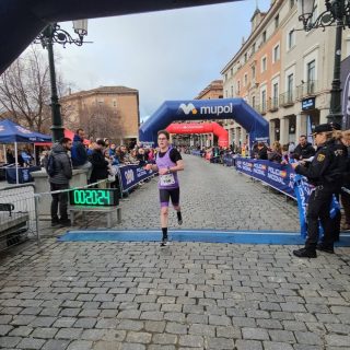 🚓🏃‍♂️💙 RUTA 091 SOLIDARIA EN SEGOVIA 💙🏃‍♀️🚓

El sábado por la tarde, en la ciudad de Segovia, se celebró la carrera organizada por la Policía Nacional: Ruta 091 Solidaria 👮‍♂️👏 Una prueba deportiva con un gran ambiente y carácter solidario. 🙌

🔹 Mario López Sacristán realizó una gran actuación 💪
🏃‍♂️ Finalizando en una meritoria 8ª posición
⏱ 20'59''

🔹 También tomó la salida Eva Marqués 👏
🏃‍♀️ Completando la prueba con un tiempo de
⏱ 32'07''

🎉 ¡Enhorabuena a ambos por representar al club y por su esfuerzo en esta bonita prueba solidaria! 💙🏃‍♂️🏃‍♀️

#Atletismo #Running #Ruta091 #PoliciaNacional #Segovia #DeporteSolidario #OrgulloDeClub