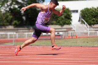 🔥🏃‍♂️🏃‍♀️Gran papel de los atletas del C.A.J.Blume en el “XXVIII Trofeo de Atletismo Ciudad de Salamanca. Memorial Carlos Gil Pérez”🔥🏃‍♂️🏃‍♀️

📍 Salamanca, 📅 06 de junio de 2026

Los atletas del C.A.J.Blume, Álvaro Heras de Miguel y Eva Marqués Nicolás, lograron unas grandes marcas en el “XXVIII Trofeo de Atletismo Ciudad de Salamanca. Memorial Carlos Gil Pérez” celebrado el 06 de junio.
En la prueba de los 100 m.l. Álvaro Heras de Miguel estuvo a escasas dos centésimas de conseguir igualar su marca personal al lograr un tiempo de 11.65.
En la prueba de los 400 m.l. Eva Marqués Nicolás consiguió el décimo puesto con un tiempo de 56.30 logrando quedar en segunda posición de la final 2.
Resultados:
🏃‍♂️ 100 m.l. Masculino
🔥 47º Álvaro Heras de Miguel 11.65 (+1.5)
👟 400 m.l. Femenino
⚡ 10ª Eva Marqués Nicolás 56.30