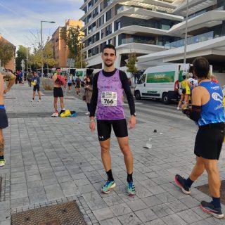 Felix Yubero participa en el Derbi de las Aficiones obteniendo una mejor marca personal de 33'50''

Madrid, 9 de Noviembre 2025

Gran resultado del atleta Felix Yubero el 10 km del Derbi de la Aficiones celebrado en la mañana del 9 de noviembre. Parando el tiempo en 33’50» y concluyendo en la posición 50º.

¡Gran trabajo Felix!

Patrocinadores:
@ayuntamientosegovia 
@diputaciondesegovia 
@imdsegovia
