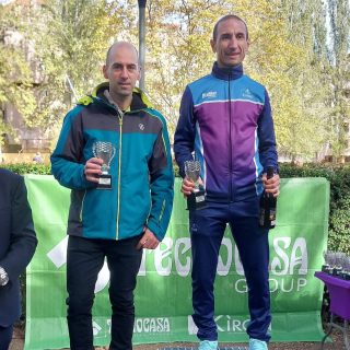 Juan Carlos Villagran participa en la Tercera Carrera Popular Ciudad de Parquesol finalizando en 1º Posición en Veteranos B

Valladolid, 9 de Noviembre 2025

Gran resultado del atleta Juan Carlos Villagran en la tercera edición de la Carrera Popular Parquesol celebrado en la mañana del 9 de noviembre. Parando el tiempo en 22’41» y concluyendo en la posición 8º y 1º posición Veterano B.

¡Gran trabajo Juan Carlos!
