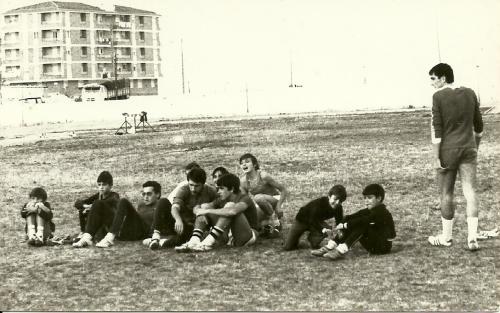 1975-Equipo-menores-Pistas-atletismo